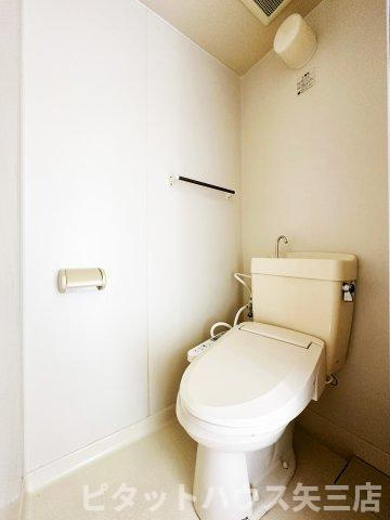 リファインハイツのトイレ|清潔感のあるトイレです