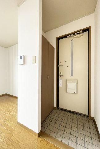 ステイトメント安宅　Ｂ棟の玄関