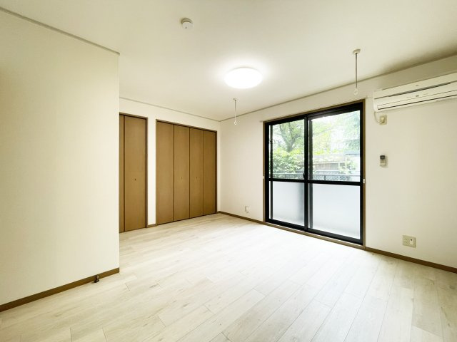 ステイトメント安宅　Ｂ棟の居間・リビング