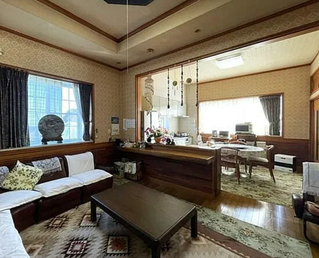 【中古】鶴ヶ島市下新田中古住宅の居間・リビング|リビングです♪