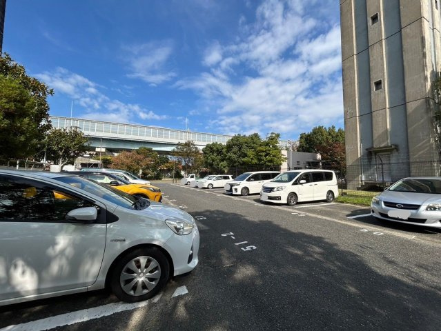 【駐車場】 | 大町団地 21 | 敷地内駐車場は月額3,000円とリーズナブルなのが嬉しいですね