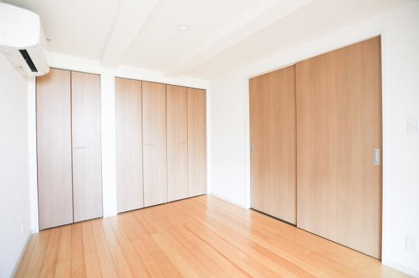 別府南立石　中古のトイレ|タンクレスタイプなのですっきりとしたスタイリッシュな空間！
凹凸も少ないので拭き掃除も簡単に！