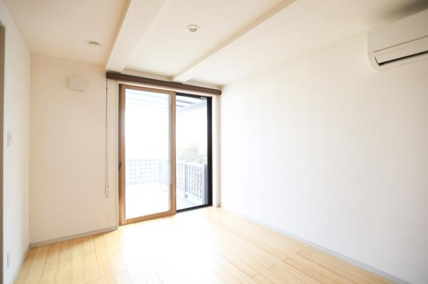 別府南立石　中古の内装|2階の廊下は自然光がやさしく差し込みます。