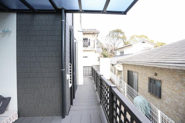 別府南立石　中古のその他|玄関ドア前のポーチは庇があり、雨の日でも安心♪