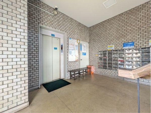 大分ハイデンスのエントランス|エレベーター前