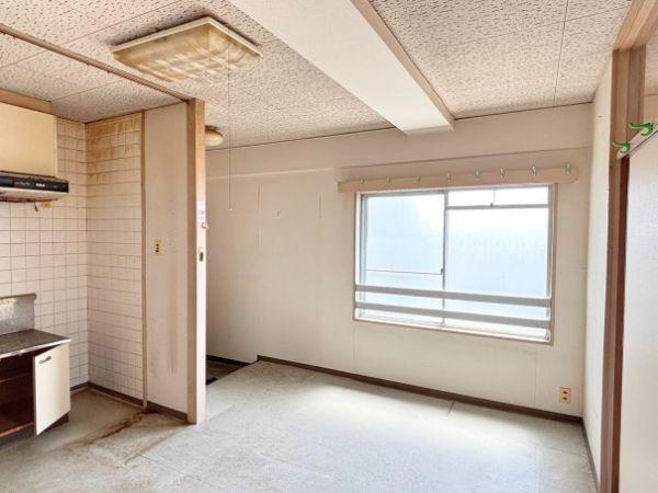 大分ハイデンスの居間・リビング|窓から入る光で明るい雰囲気♪