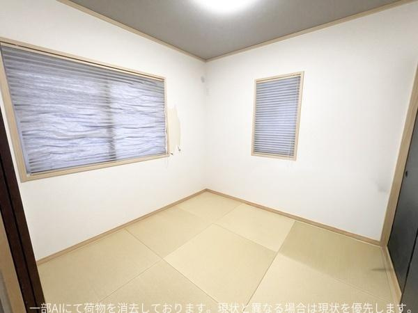 下郡山の手　中古戸建の和室|落ち着いた雰囲気の和室です。窓から柔らかな光が差し込み明るさが感じられます。畳が敷かれた空間は多用途に活用できます。シンプルな内装でコーディネートも楽しめます。