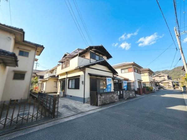 【前面道路含む現地写真】 | 加古川市西神吉町岸　中古戸建