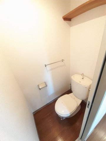 プラドール佐方のトイレ|ゆったりとした空間のトイレです