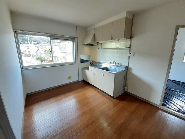 プラドール佐方のキッチン|きれいなキッチンです