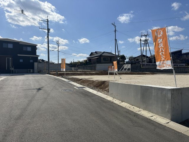 合志市御代志の前面道路含む現地写真