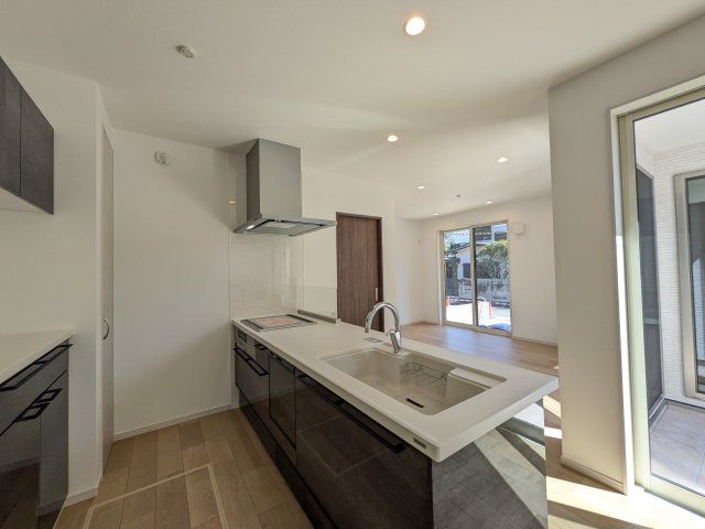 【キッチン】 | ご家族を近くに感じられる対面キッチン