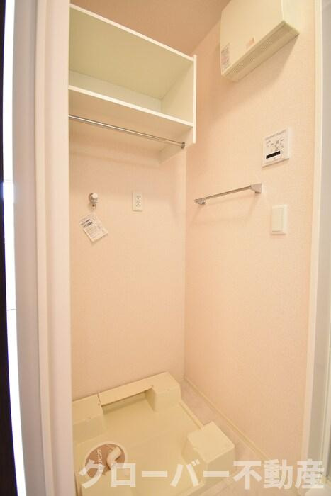 フェリスコート B棟の収納|室内洗濯機置場