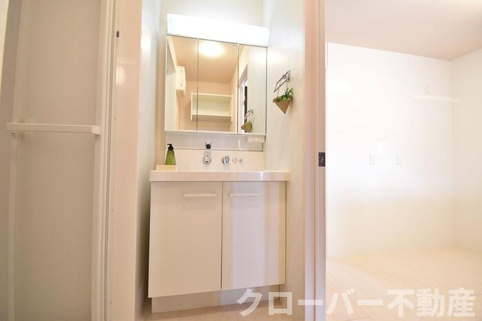 フェリスコート B棟の独立洗面台|洗髪洗面化粧台