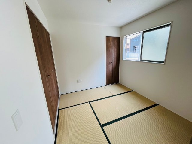 菊池郡大津町引水／29号棟の洗面所|朝の支度にも助かる、独立の洗髪洗面化粧台です。