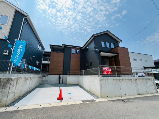 菊池郡大津町引水／31号棟／の外観|道路より高いところに建物があるので外からの目線も気になりません。