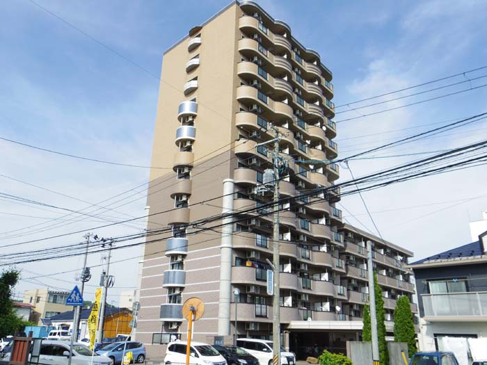 ロイヤル仁王レジデンスの外観