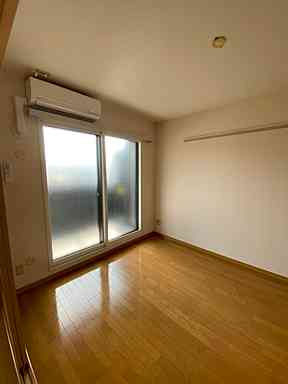 ロイヤル仁王レジデンスの洋室