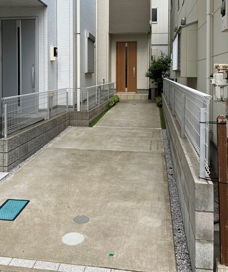 上小町戸建の駐車場|駐車スペースもあります