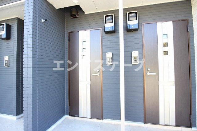 メゾン　ファミールⅠのエントランス|高崎、前橋のお部屋探しはエンドスケープまで！お客様の理想お聞かせ下さい♪