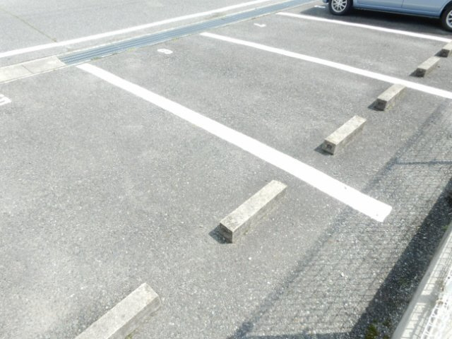 世奈の駐車場