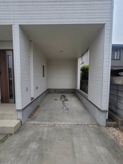 【駐車場】 | 屋根付きカースペース