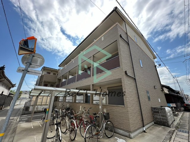 姫路市飾磨区天神のハイツの外観