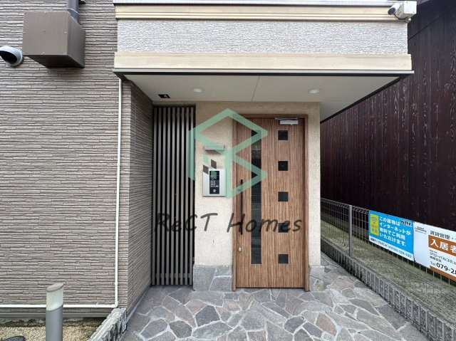 姫路市飾磨区天神のハイツのエントランス