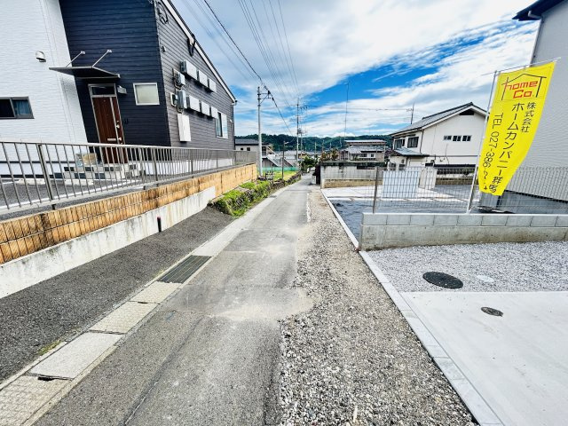 新築　高崎市剣崎町6期　2号棟の前面道路含む現地写真|現地写真　東側接道幅員約3ｍ