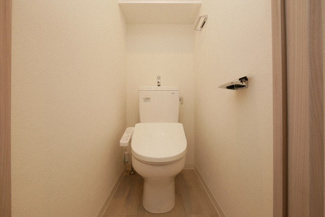 【トイレ】 | グランカリテ大正ドマーニ | 落ち着いた色調のトイレです