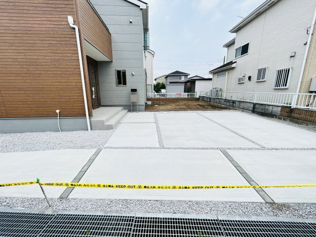 新築　前橋市駒形町第4　Livele Garden.S　１号棟の駐車場|現地写真　駐車スペースは並列2台分可能です！

