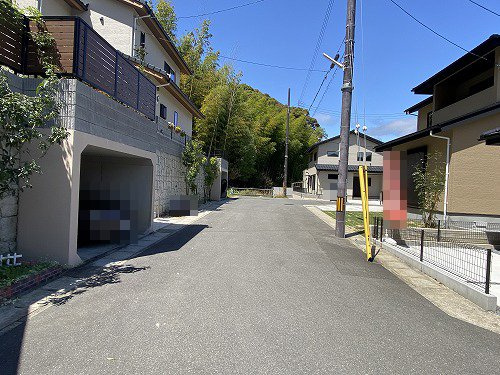 岩倉幡枝町 土地(3号地)の前面道路含む現地写真