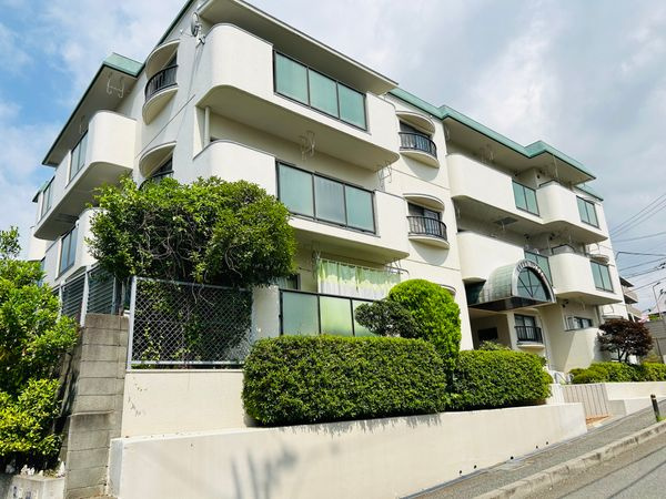 グリーンエクセル刀根山の外観