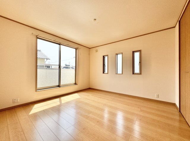 中央区北島町の洋室|2階の約8帖洋室！主寝室にオススメです！