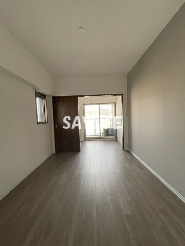 AELL OSAKA EASTの居間・リビング