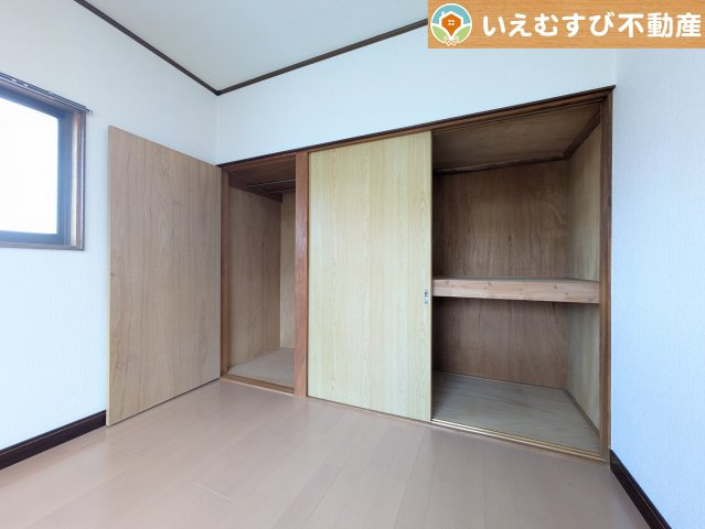 熊谷市本石　中古戸建の収納|大容量の収納スペースで住空間もスッキリ広々
収納がたっぷり付いていれば、お部屋がすっきり保てて気持ちが良いですね♪