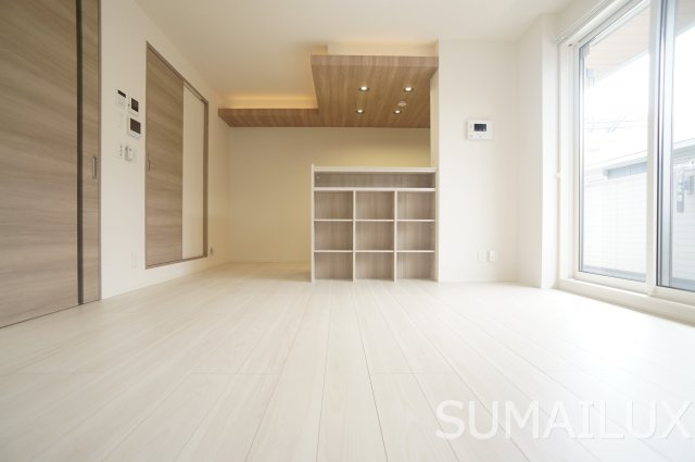 熊本市南区御幸西１丁目のアパートの居間・リビング