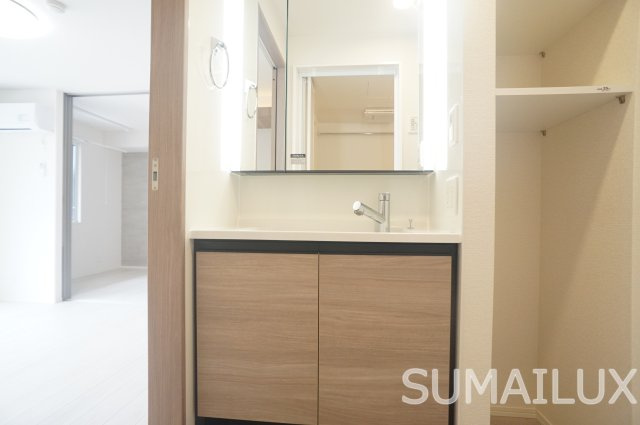 熊本市南区御幸西１丁目のアパートの独立洗面台