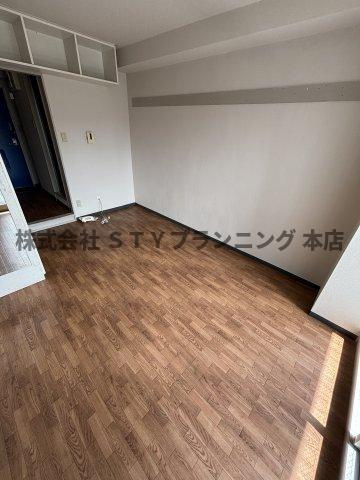 仲介手数料０円！S・V丸の内の居間・リビング