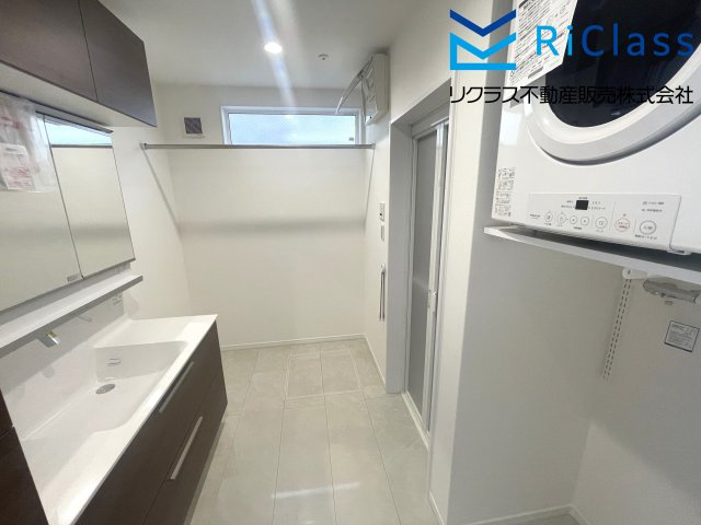 新築戸建　神戸市兵庫区吉田町1丁目の独立洗面台|広々としてます