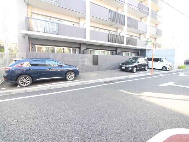 Avantage雅庵の駐車場