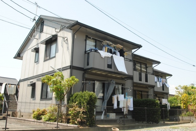 久留米市津福本町のアパートの外観