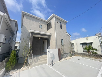 【外観】 | 読谷村宇座Ⅱ（全2棟）ラスト1号棟 | 1号棟　並列駐車3台可♪広々お庭付き♪