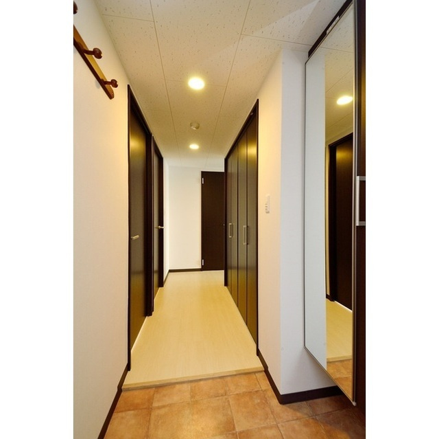 シャルールの玄関