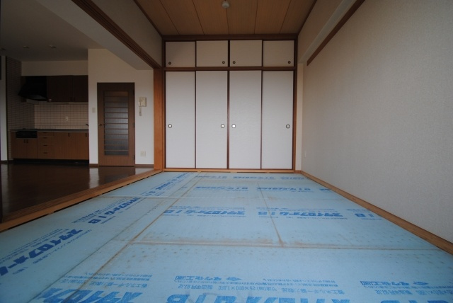 久留米市津福本町の賃貸マンションの和室