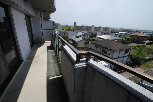 久留米市津福本町の賃貸マンションのバルコニー