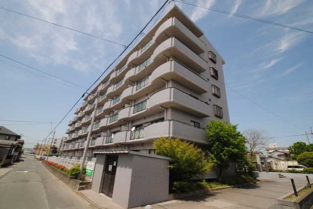 久留米市津福本町の賃貸マンションの外観