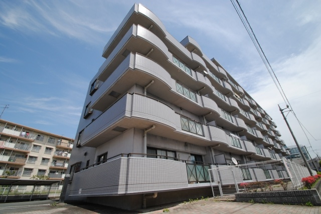 久留米市津福本町の賃貸マンションの外観