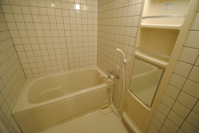 久留米市津福本町の賃貸マンションの浴室