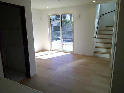 安芸郡府中町本町２丁目の居間・リビング